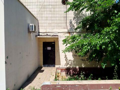 комерційна за адресою Райдужна вул., 23