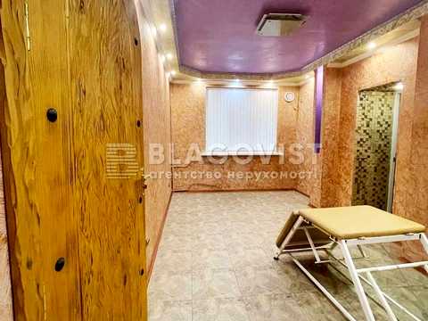 комерційна за адресою Шовкуненка вул., 4
