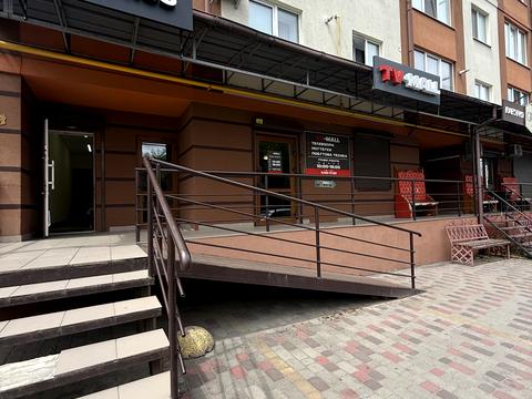 комерційна за адресою Дворецька вул., 46