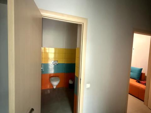 комерційна за адресою Максиміліанівська, 8