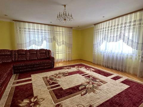 будинок за адресою с. Крихівці, садова