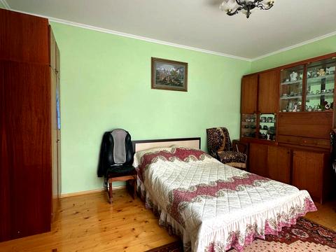 будинок за адресою с. Крихівці, садова