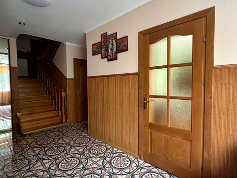 будинок за адресою с. Крихівці, садова