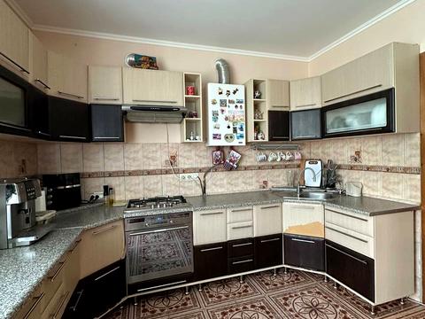 будинок за адресою с. Крихівці, садова