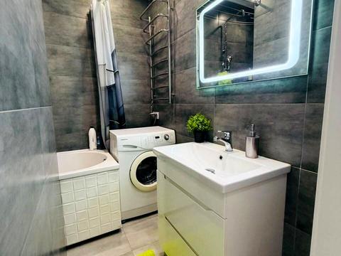 квартира за адресою Сім'ї Кульженків вул. (Петра Дегтяренка), 37
