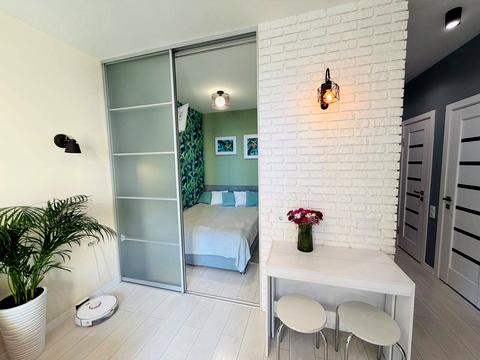 квартира за адресою Сім'ї Кульженків вул. (Петра Дегтяренка), 37