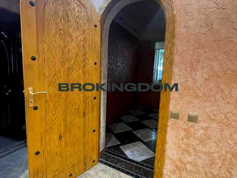 коммерческая по адресу Шовкуненка ул., 4