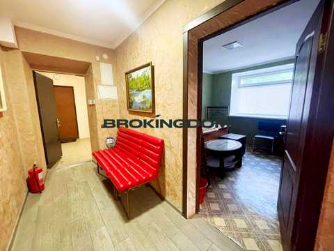 коммерческая по адресу Шовкуненка ул., 4