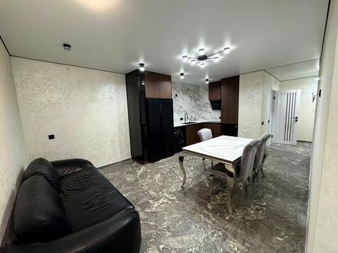 квартира за адресою Степана Бандери вул., 77-Б