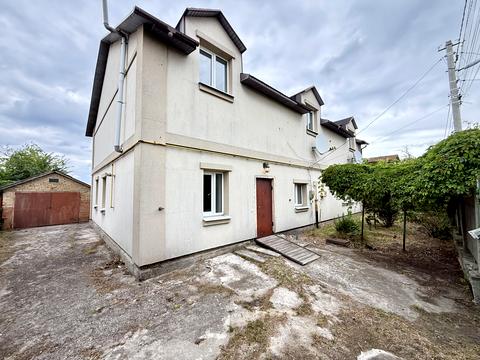 будинок за адресою с. Старі Петрівці, Нова, 26