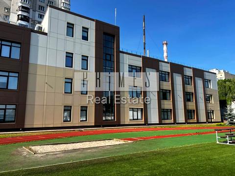 комерційна за адресою Святошинська вул., 20