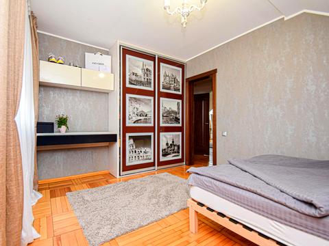 будинок за адресою Вишнева вул., 6
