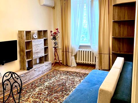 квартира за адресою Лондонська вул. (Пітерська), 10