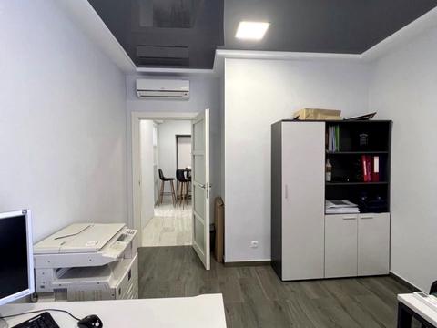 комерційна за адресою Канатна вул., 122а