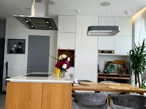 квартира за адресою Зоряний бульв., 1м