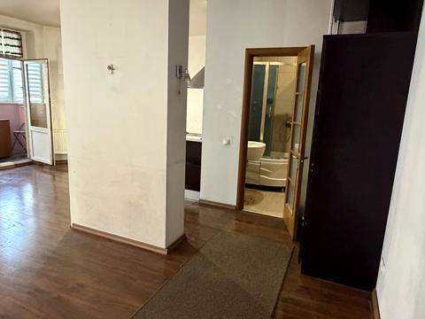 квартира за адресою Раїси Окіпної вул., 4-А