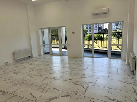 комерційна за адресою Михайла Максимовича вул. (Онуфрія Трутенка), 28-К