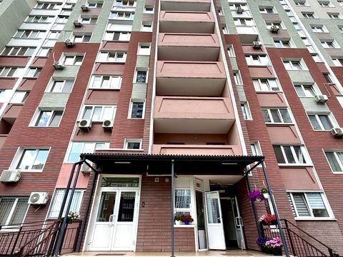 квартира за адресою Софії Русової вул., 3