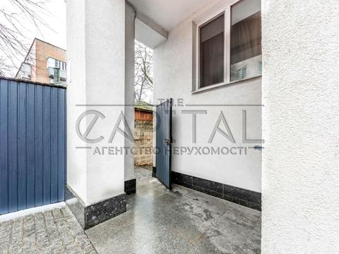 комерційна за адресою Миколи Соловцова вул., 2