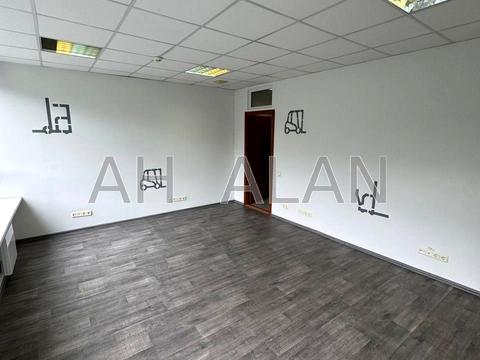 комерційна за адресою Київ, Миколи Василенка вул., 7
