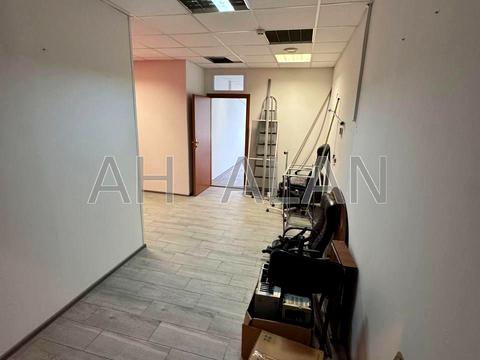 комерційна за адресою Київ, Миколи Василенка вул., 7