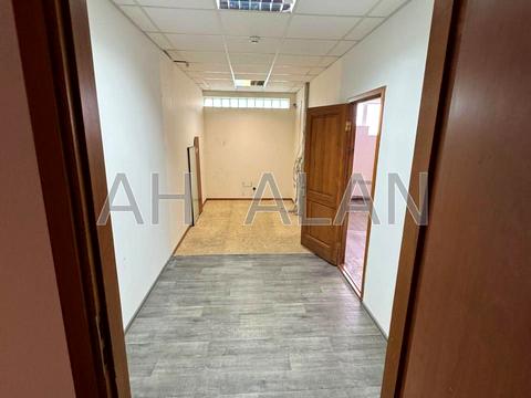 комерційна за адресою Київ, Миколи Василенка вул., 7