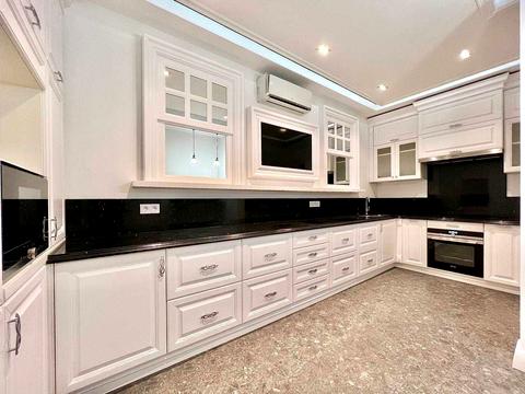 коммерческая по адресу Кловский спуск, 7a