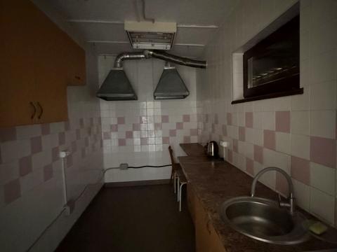 комерційна за адресою Покровська, 10