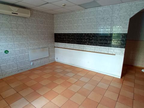 комерційна за адресою Державності вул., 23