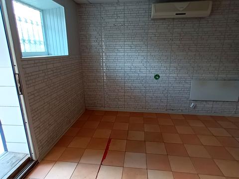 комерційна за адресою Державності вул., 23