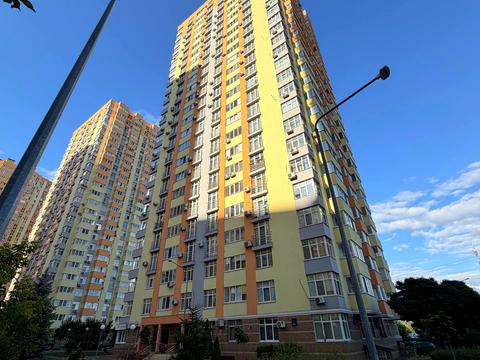 квартира за адресою Сім'ї Кульженків вул. (Петра Дегтяренка), 31-А