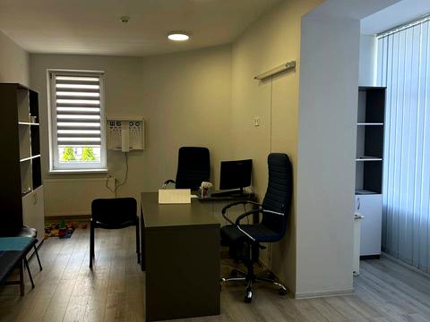 комерційна за адресою Тернопільська вул., 15б