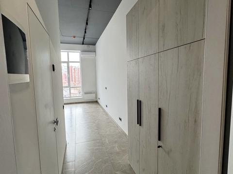 комерційна за адресою Дніпро, Ламана вул., 18