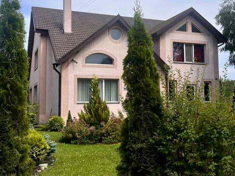 будинок за адресою Центральна вул.