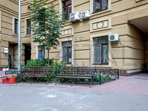 комерційна за адресою Золотоустівська вул., 55