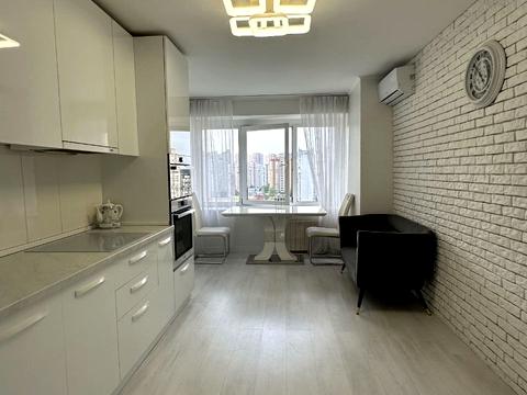 квартира по адресу Миколы Бажана просп., 30