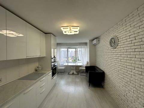 квартира по адресу Миколы Бажана просп., 30