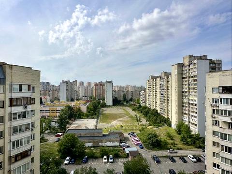 квартира по адресу Миколы Бажана просп., 30