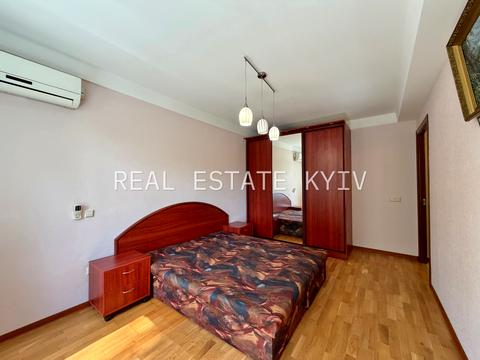 квартира за адресою Київ, Чоколівський бульв., 18