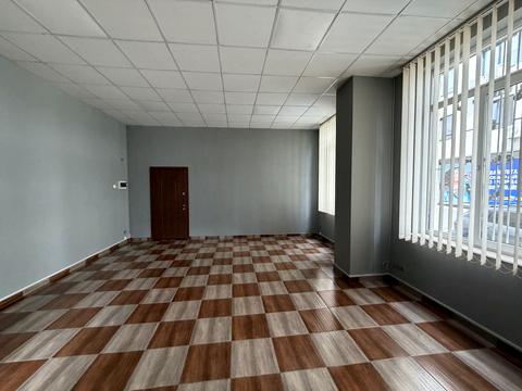 комерційна за адресою Зарічанська вул., 3/1