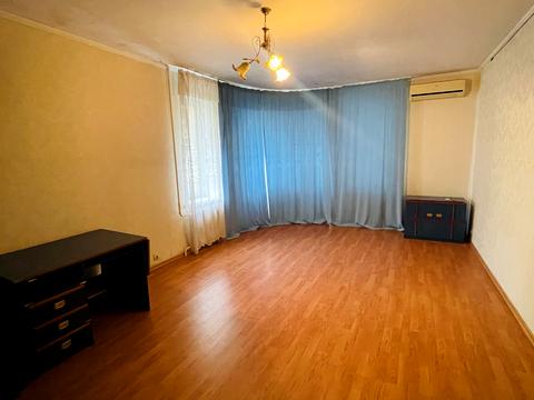 квартира за адресою Тополина вул., 22