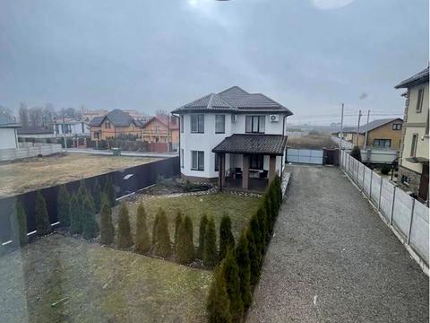 будинок за адресою Басейна