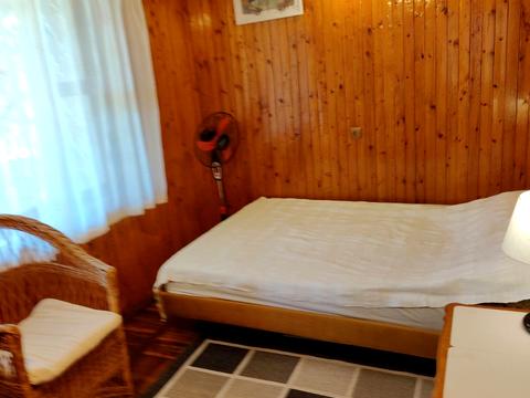 будинок за адресою  Кароліно-Бугаз, Приморська вул.