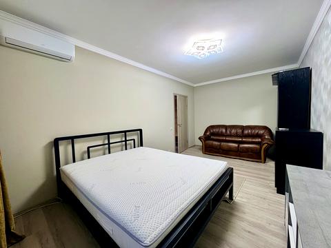 квартира за адресою Зенітного Полку вул., 12-А