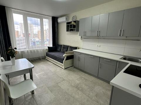 квартира за адресою Дніпровська набережна вул., 18-А