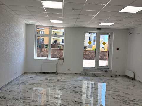 комерційна за адресою Краснова вул., 1-А