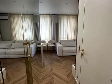 квартира по адресу Салютная ул., 2к19