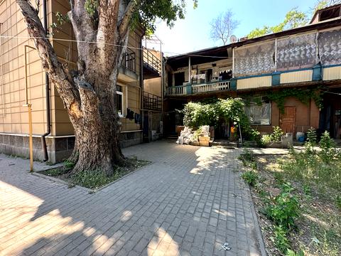 квартира за адресою Церковна вул., 8