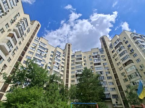 квартира за адресою Миколи Бажана просп., 30