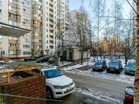 комерційна за адресою Відпочинку вул., 12